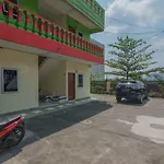 RedDoorz near Politeknik Negeri Medan