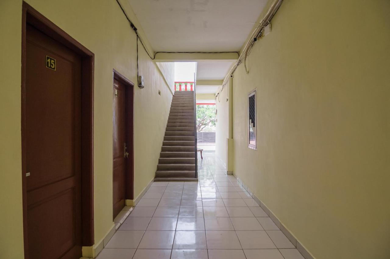 Reddoorz Near Politeknik Negeri Wisma tamu 2*
