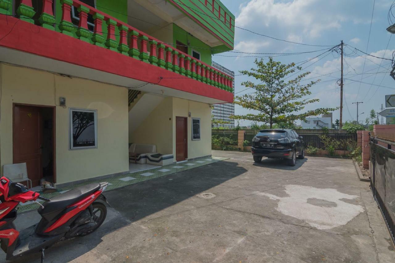 Reddoorz Near Politeknik Negeri 2*